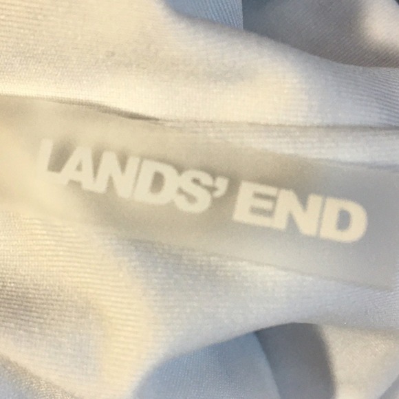 NWOT Lands' End Classic Built in Bra One Piece Swim Suit - Picture 4 of 9